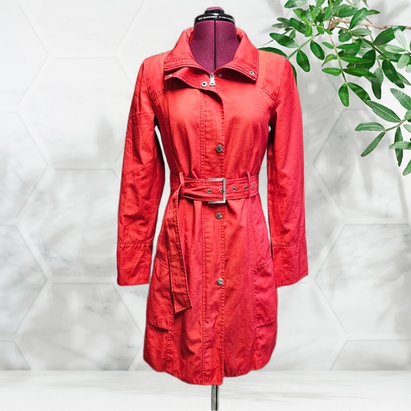 GUESS Red Belted Tiered Trench Coat Jacket Women's Size S - Picture 1 of 16